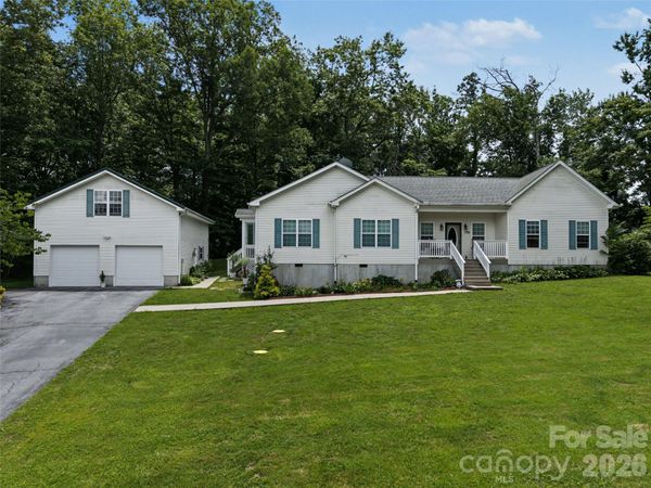 176 Chelsea Nix Lane , Hendersonville, NC 28792