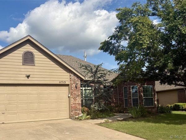 11715 S 105th East Avenue , Bixby, OK 74008
