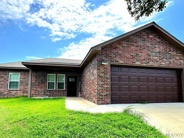 800 Grand Place , Mannford, OK 74044