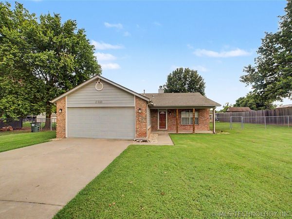 21820 W 12th Street S, Sand Springs, OK 74063