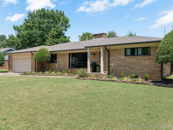 1402 N Louisville Avenue, Claremore, OK 74017