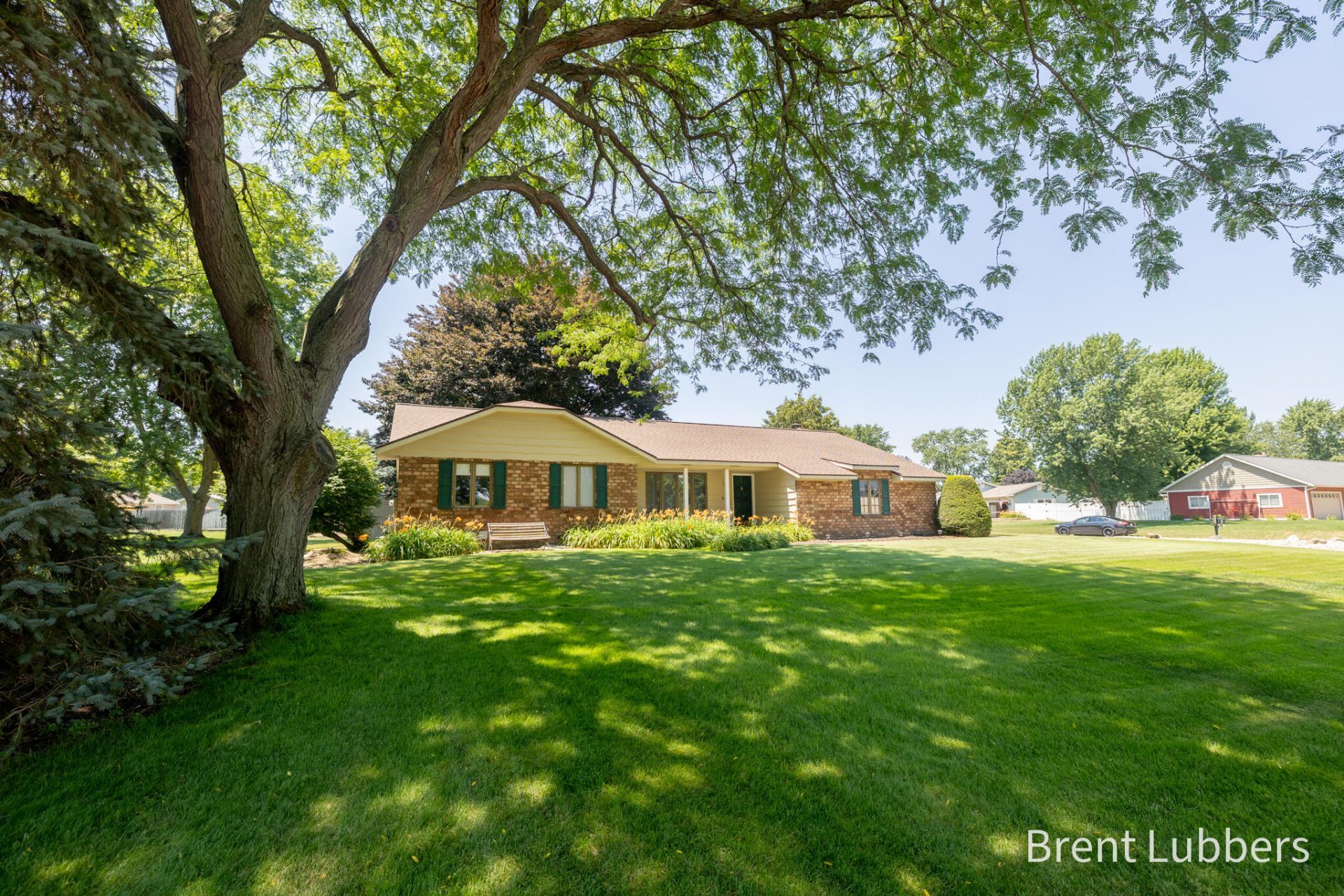 2685 E Chester Drive, Zeeland, MI 49464 Main Photo