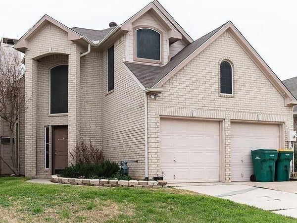 943 Winterstone Drive, Lewisville, TX 75067