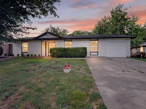 1402 Shelmar Drive, Arlington, TX 76014