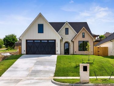 2920 NW 20th Street, Fort Worth, TX 76106
