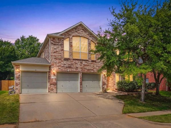 7833 Harvest Hill Road, North Richland Hills, TX 76182