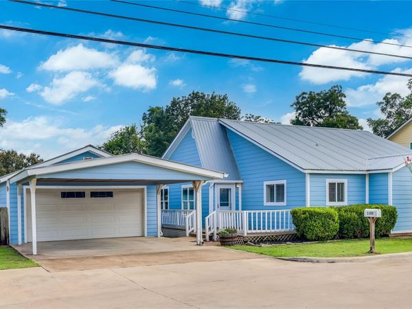 1105 Farm ST, Bastrop, TX 78602