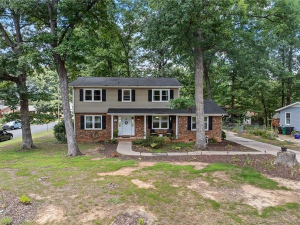 1001 Oakview Road , High Point, NC 27265