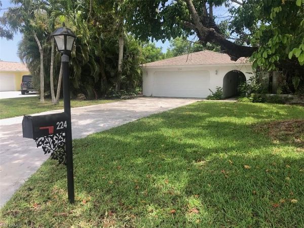 224 Pine Valley CIR , NAPLES, FL 34113