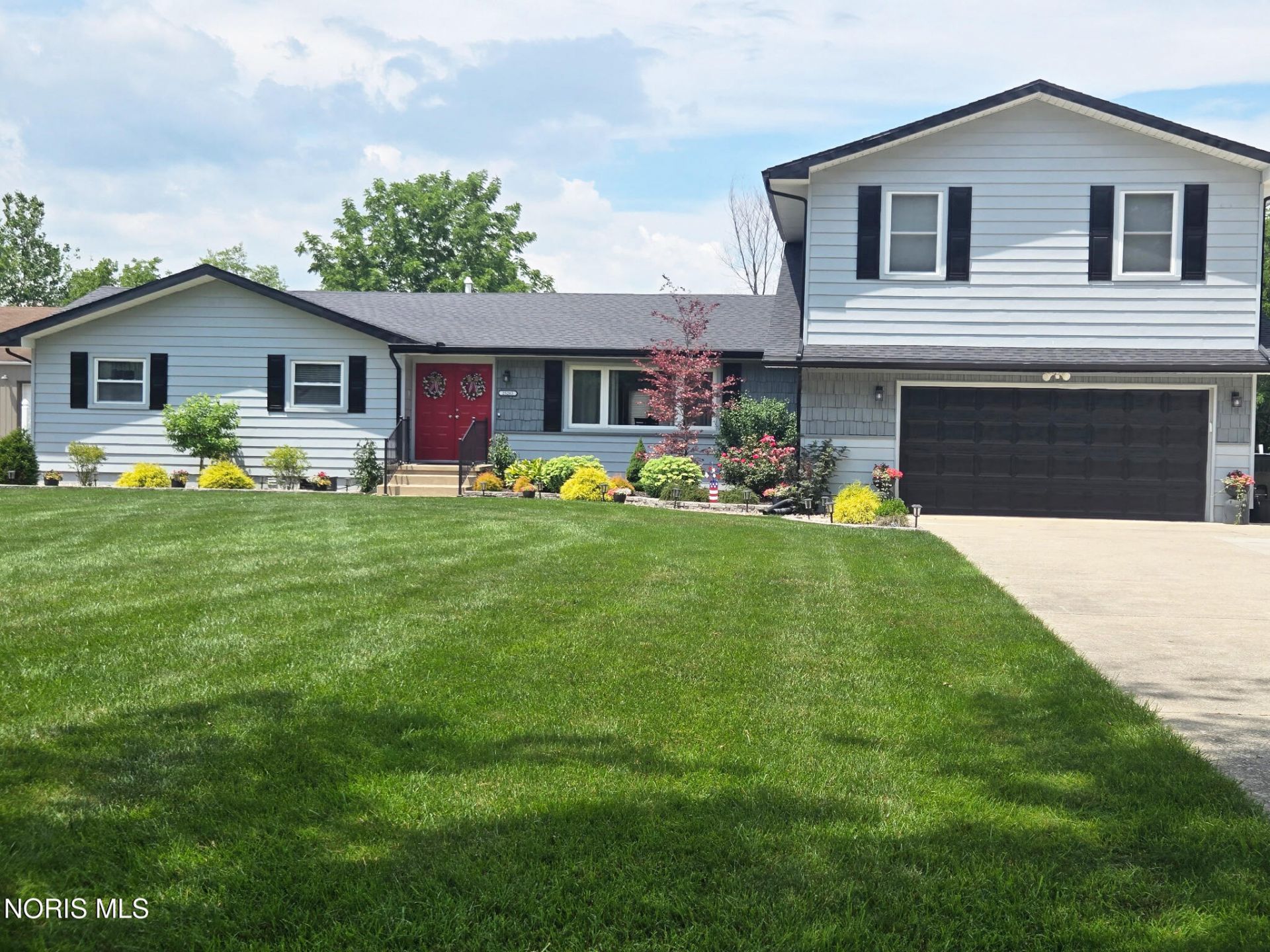 25283 Thompson Road , Perrysburg, OH 43551 Main Photo