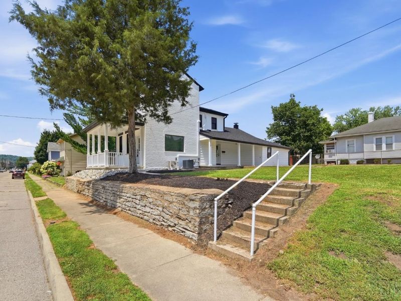 529 E Broadway Street, Harrison, OH 45030 Photo 5