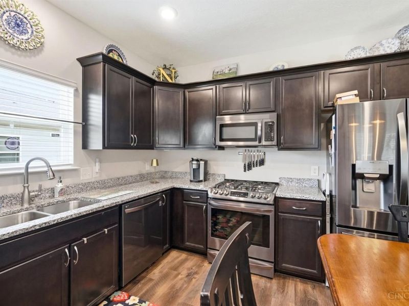 5528 W Mills Drive, Miami Twp, OH 45150 Photo 13