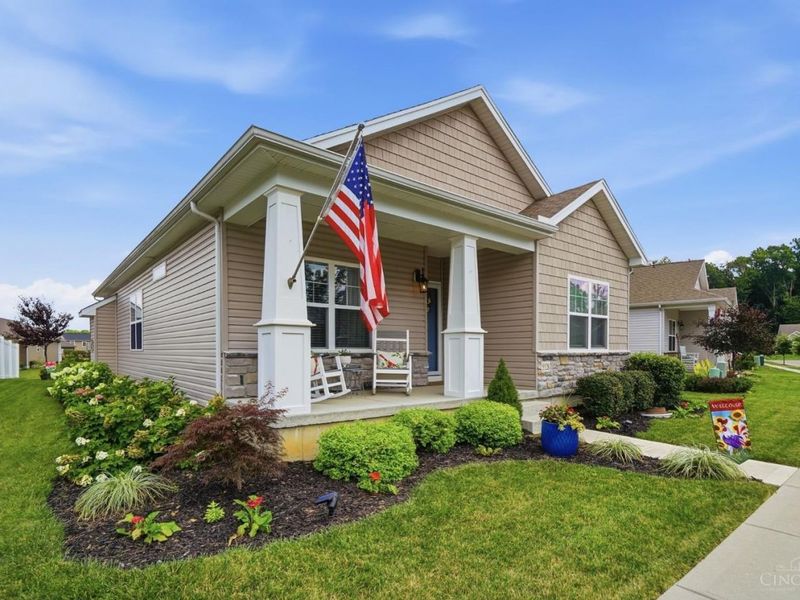 5528 W Mills Drive, Miami Twp, OH 45150 Photo 2