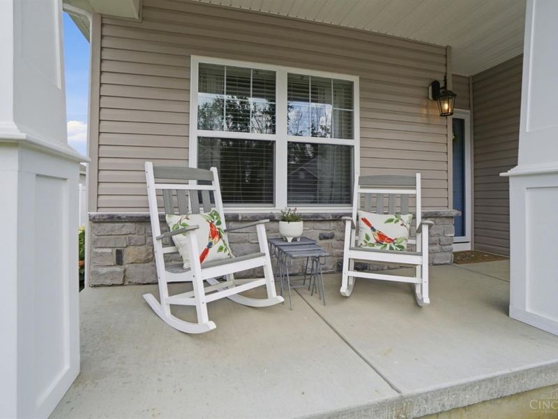 5528 W Mills Drive, Miami Twp, OH 45150 Photo 3
