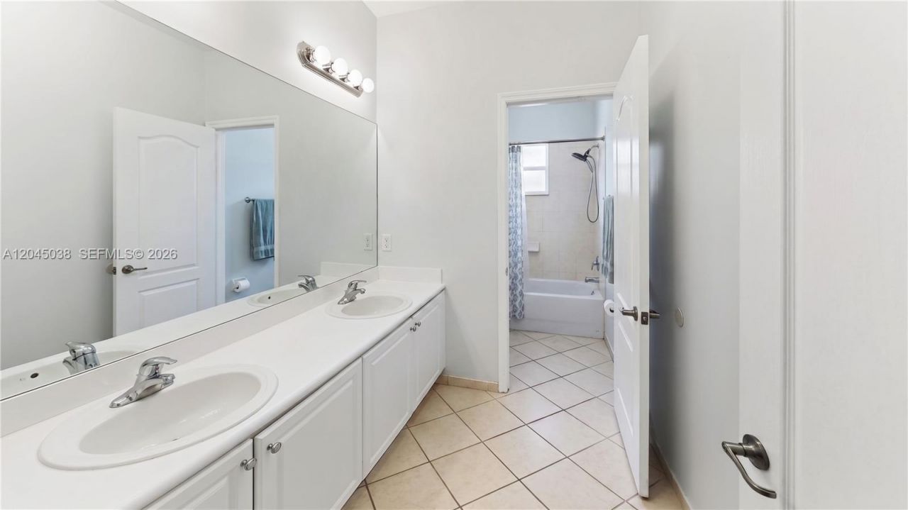 285 NE 32nd Ter , Homestead, FL 33033 Photo