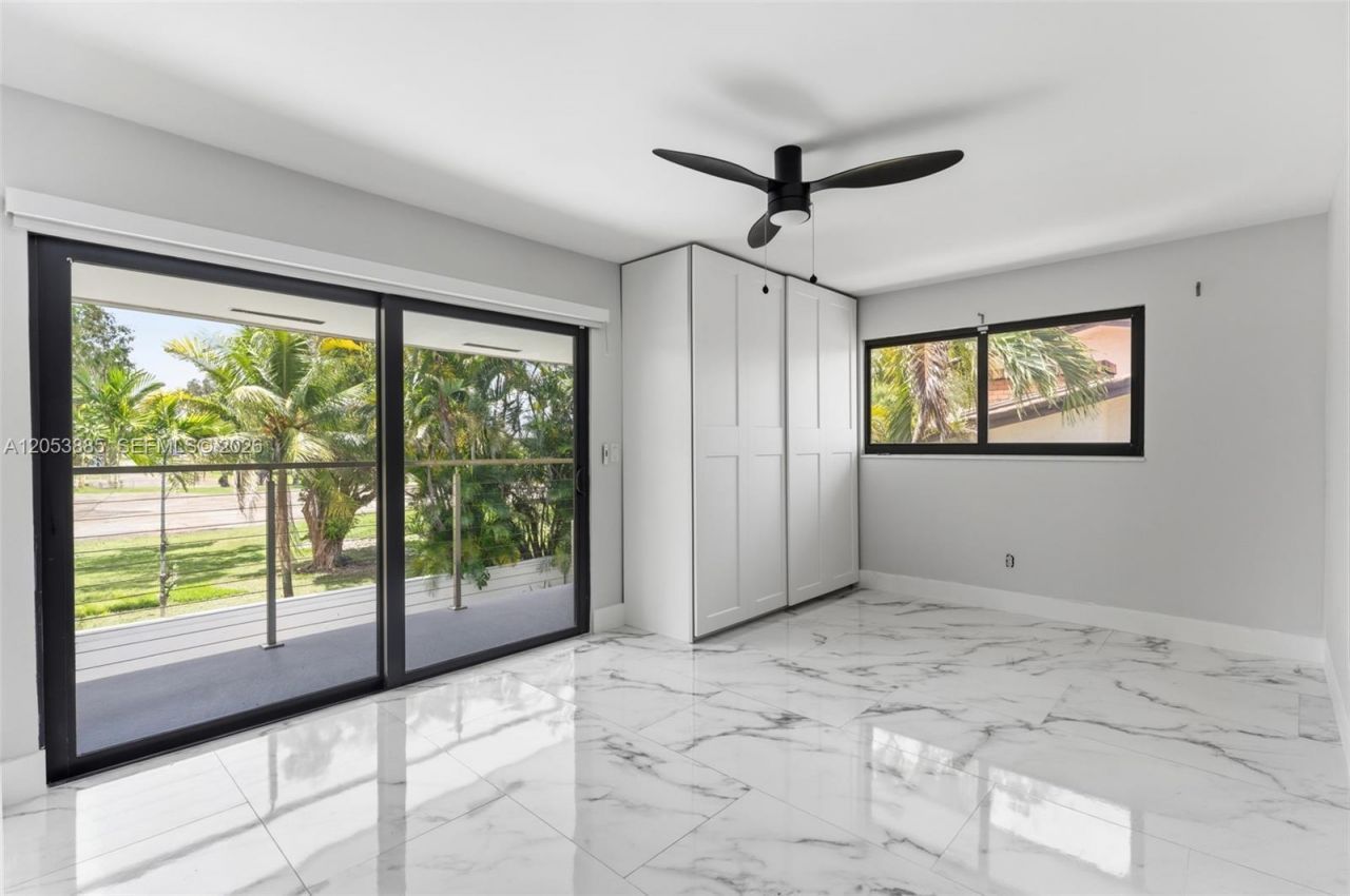 19035 E E. St. Andrews Dr , Hialeah, FL 33015 Photo