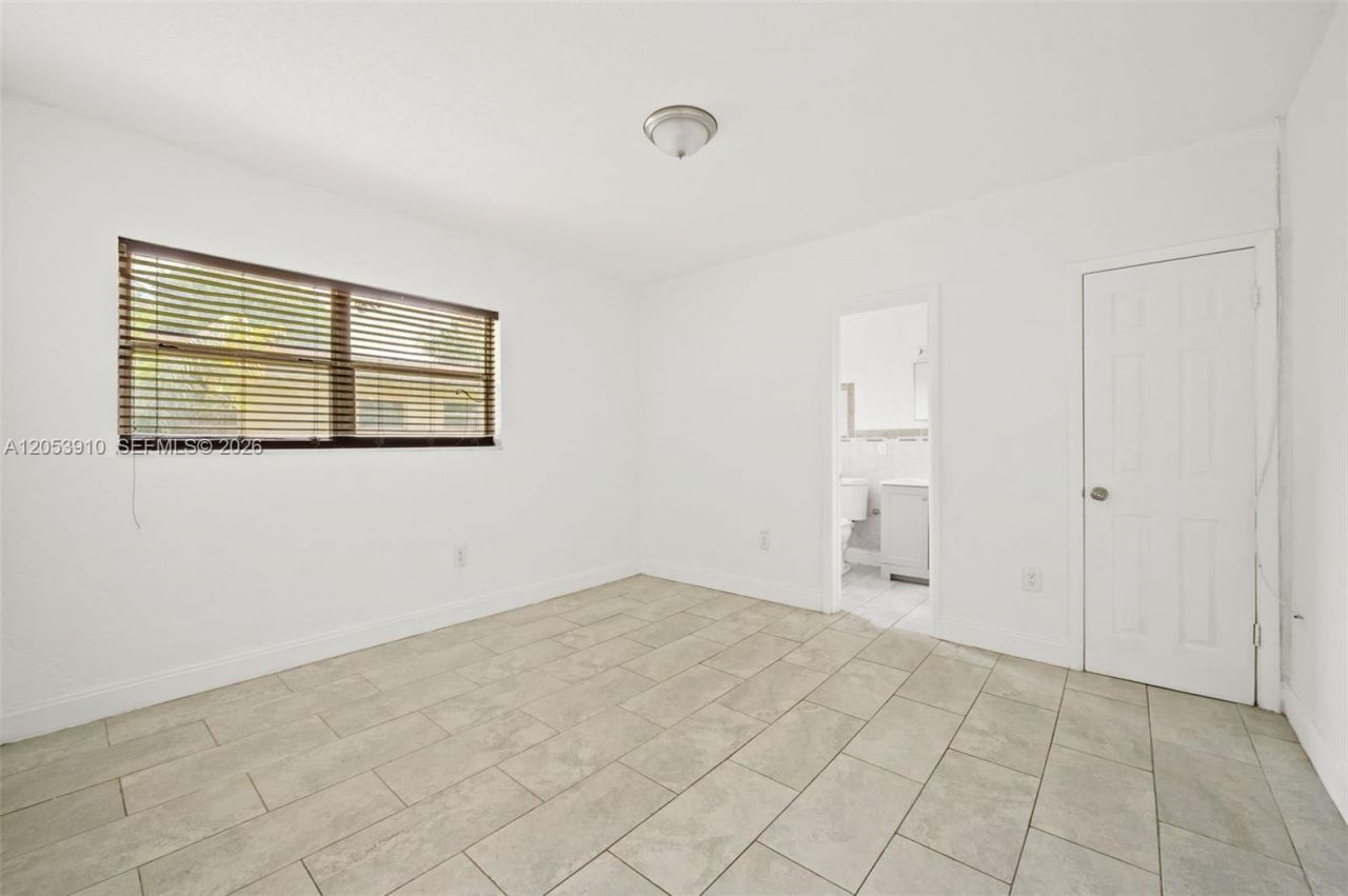 1429 NE 118th Ter , Miami, FL 33161 Photo