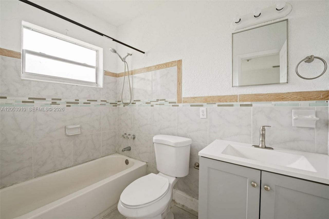 1429 NE 118th Ter , Miami, FL 33161 Photo