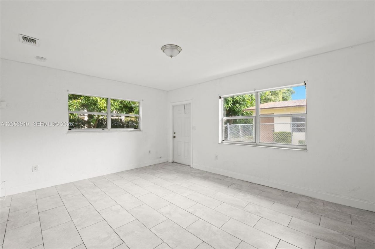 1429 NE 118th Ter , Miami, FL 33161 Photo