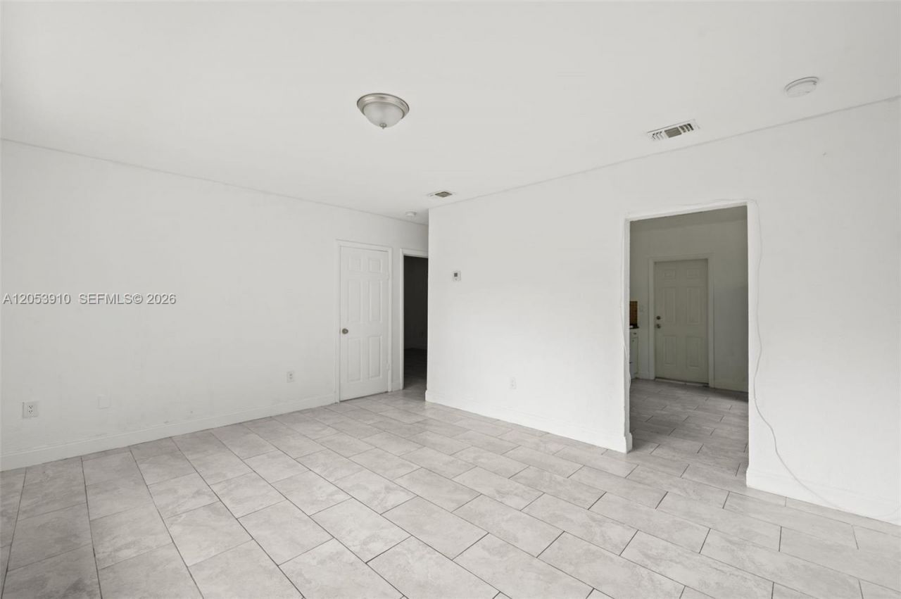 1429 NE 118th Ter , Miami, FL 33161 Photo