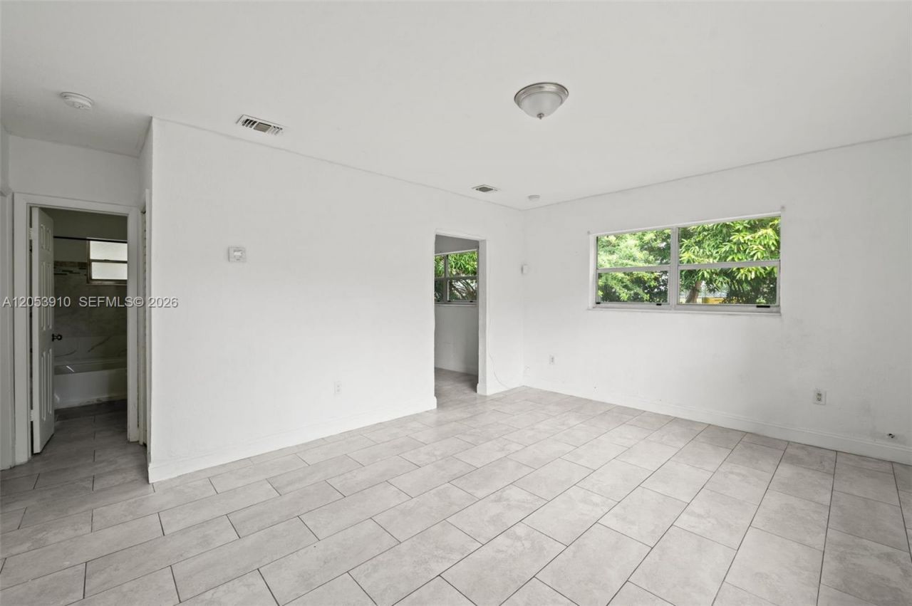 1429 NE 118th Ter , Miami, FL 33161 Photo