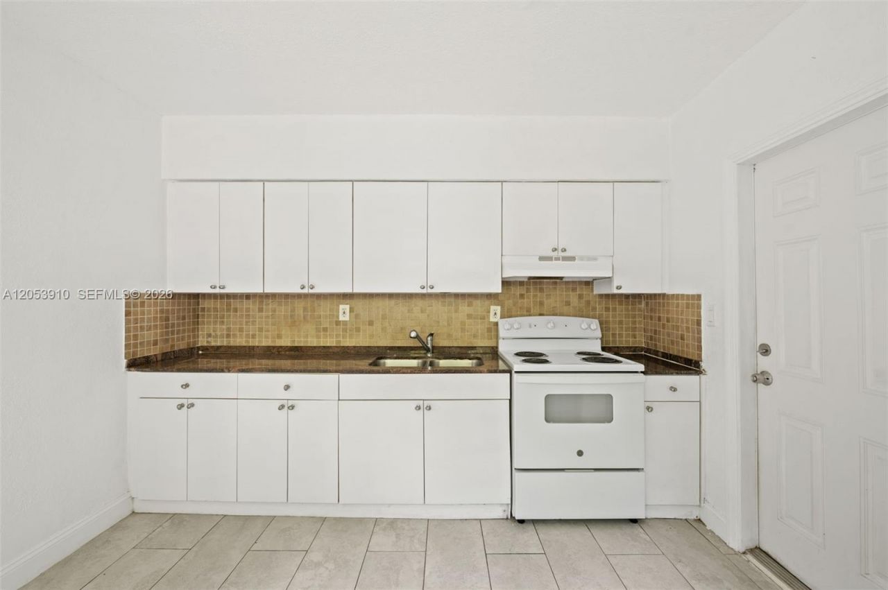 1429 NE 118th Ter , Miami, FL 33161 Photo