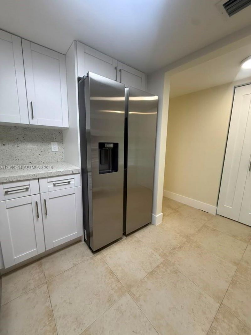 9351 Fontainebleau Blvd, Unit B112, Miami, FL 33172 Photo