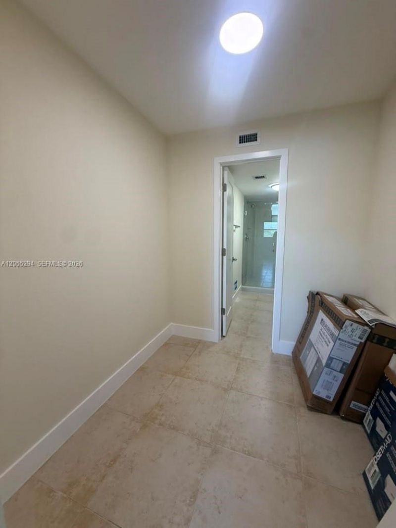 9351 Fontainebleau Blvd, Unit B112, Miami, FL 33172 Photo