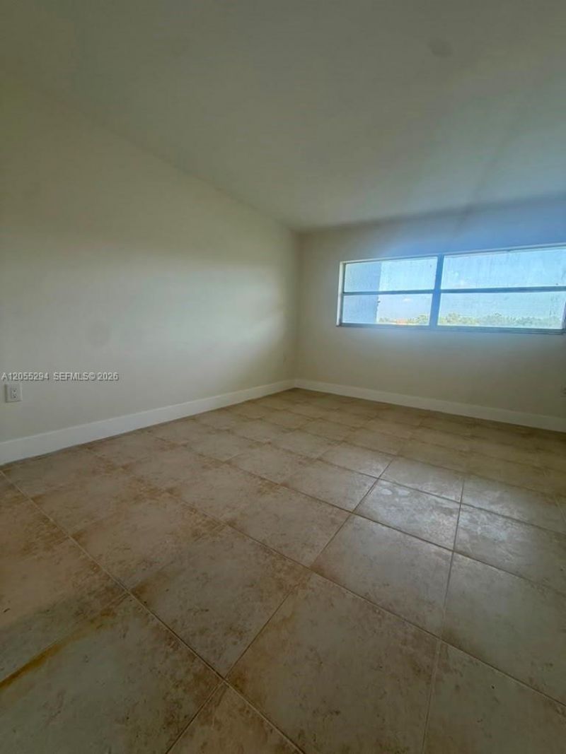 9351 Fontainebleau Blvd, Unit B112, Miami, FL 33172 Photo