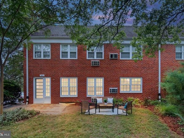 3210 MARTHA CUSTIS DRIVE , ALEXANDRIA, VA 22302