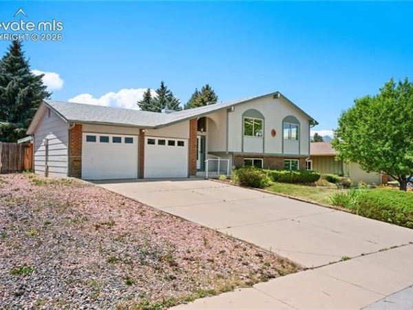 6560 Snowbird Drive, Colorado Springs, CO 80918