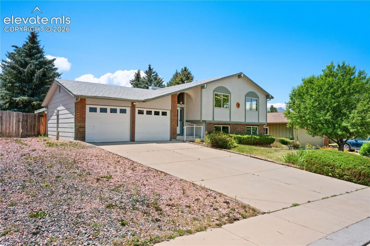 6560 Snowbird Drive, Colorado Springs, CO 80918 Main Photo