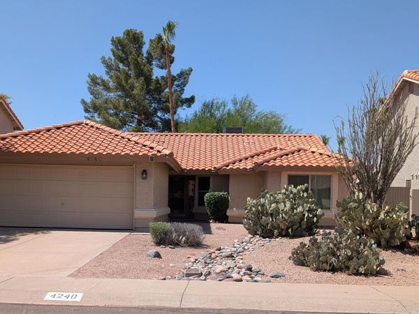4240 E AMBERWOOD Drive, Phoenix, AZ 85048