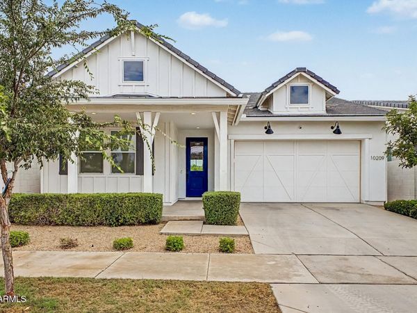 10209 E Thistle Avenue, Mesa, AZ 85212
