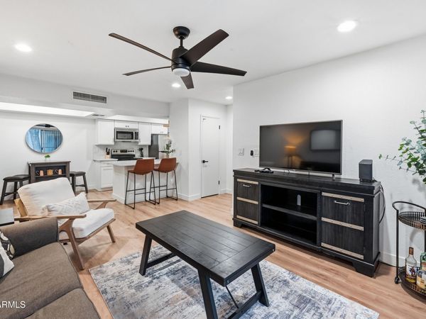 4444 E PARADISE VILLAGE Parkway N, Unit 135, Phoenix, AZ 85032