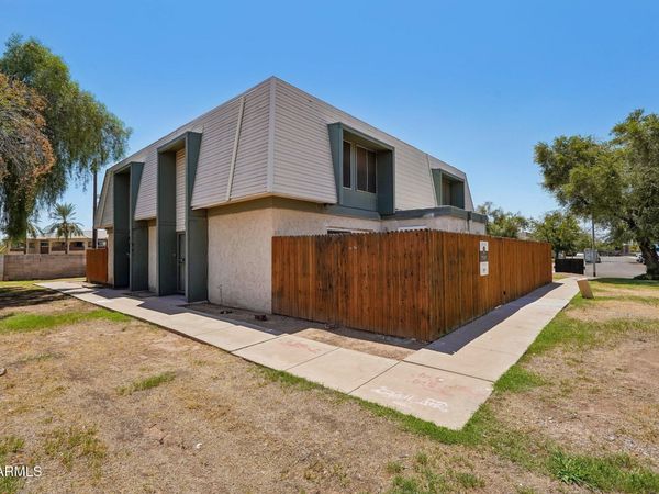 5919 W GOLDEN Lane, Glendale, AZ 85302