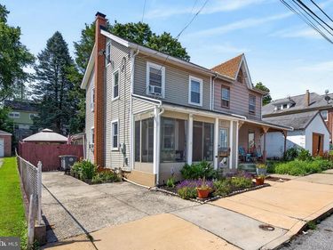 248 CHURCH STREET , DOWNINGTOWN, PA 19335