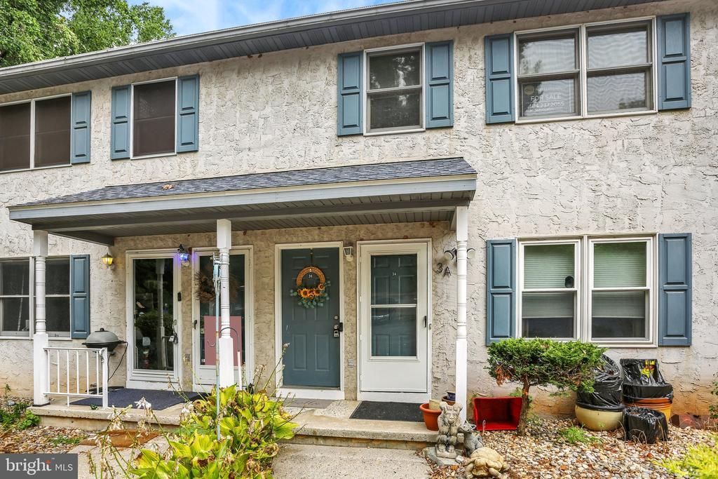 10 MAPLEWOOD AVENUE, MOHNTON, PA 19540