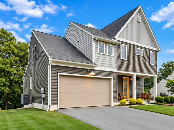 12 THISTLE COURT, MYERSTOWN, PA 17067