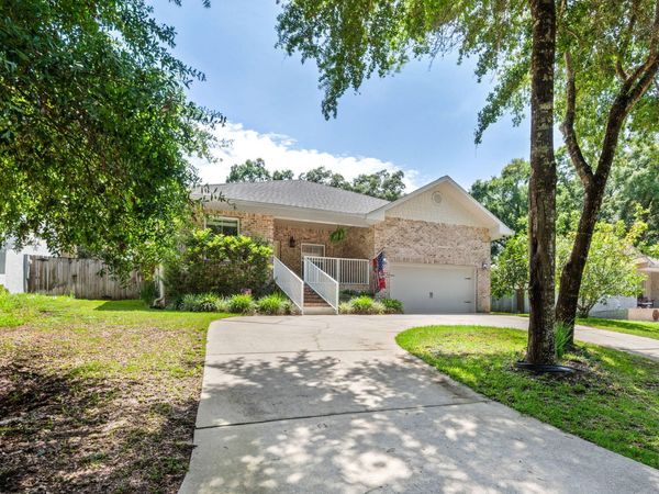 1341 N Bayshore Drive, Valparaiso, FL 32580