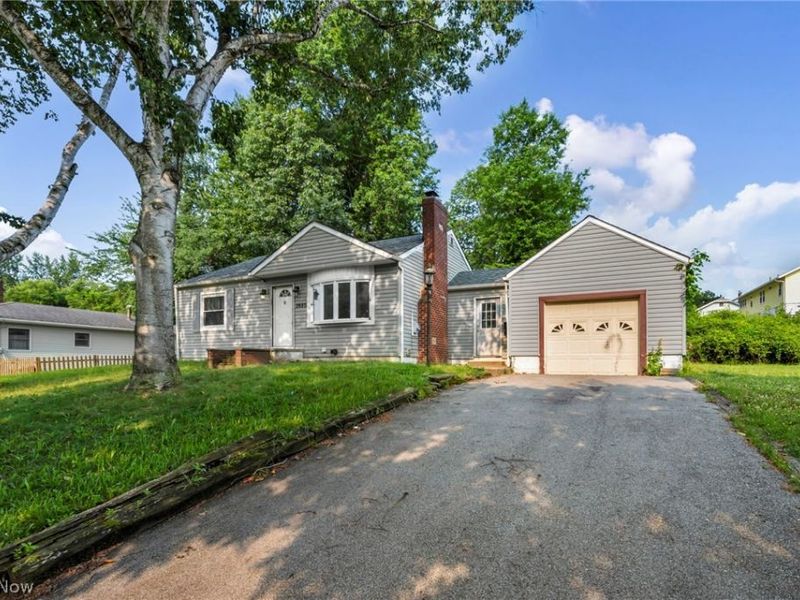 2680 Nesmith Lake Boulevard, Akron, OH 44314 Photo 2
