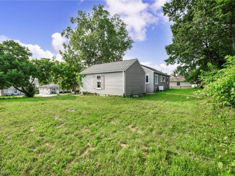 2680 Nesmith Lake Boulevard, Akron, OH 44314 Photo 31