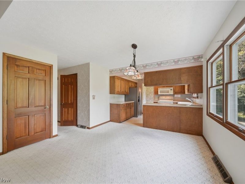 135 Seneca Trail SW, Hartville, OH 44632 Photo 18