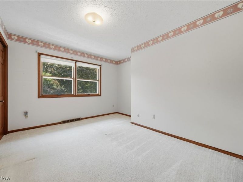 135 Seneca Trail SW, Hartville, OH 44632 Photo 23