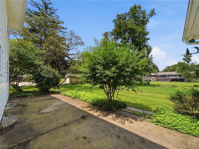 135 Seneca Trail SW, Hartville, OH 44632 Photo 43