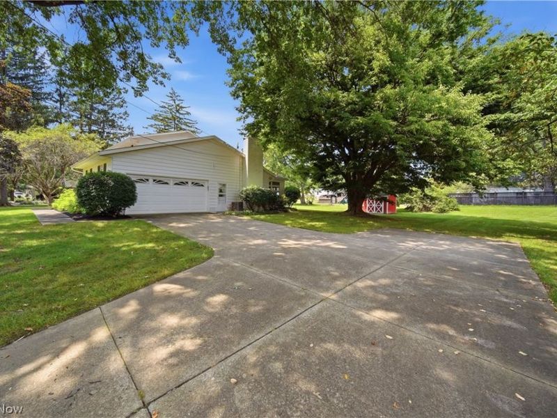135 Seneca Trail SW, Hartville, OH 44632 Photo 47