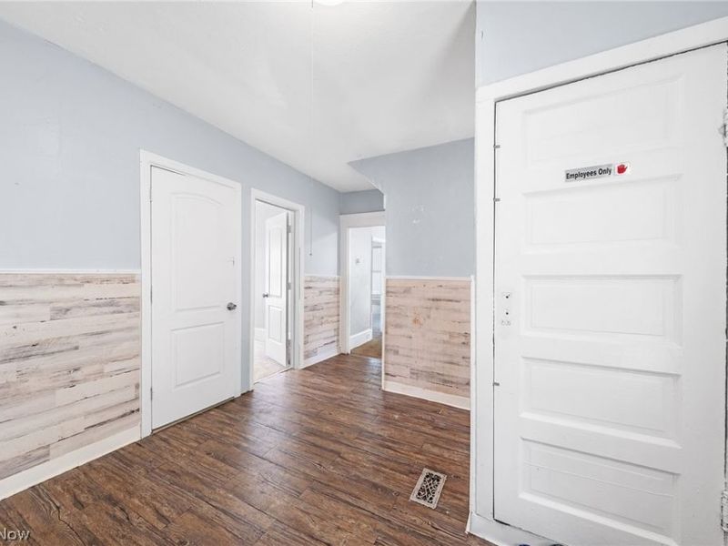 4311 Bush Avenue, Cleveland, OH 44109 Photo 10