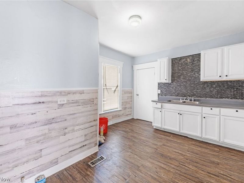 4311 Bush Avenue, Cleveland, OH 44109 Photo 8