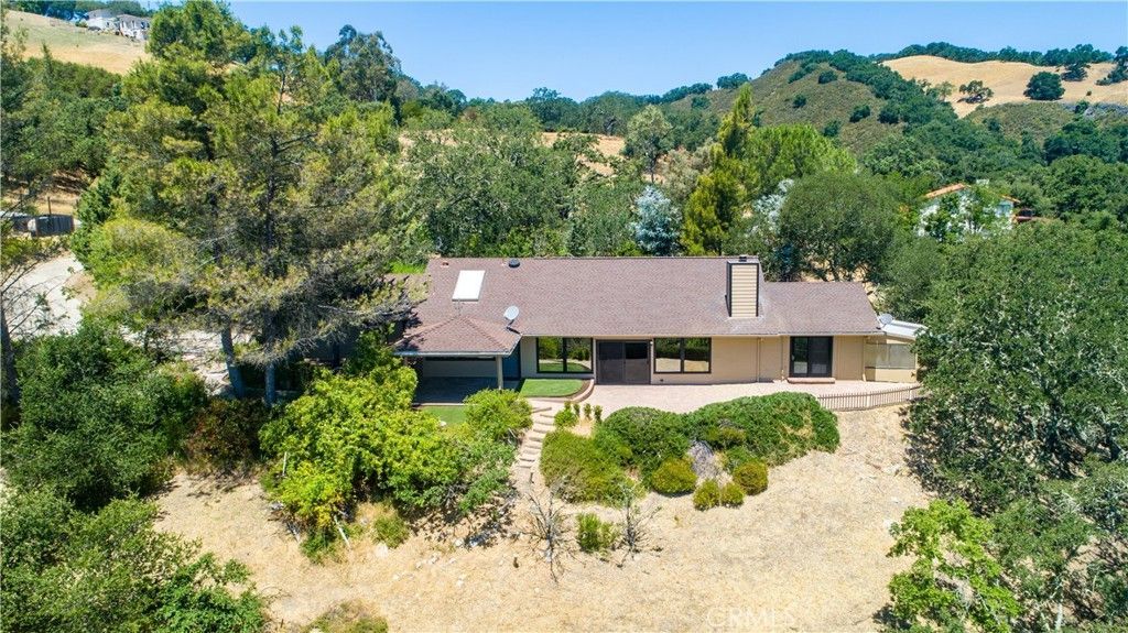 14220 El Monte Road , Atascadero, CA 93422 Main Photo