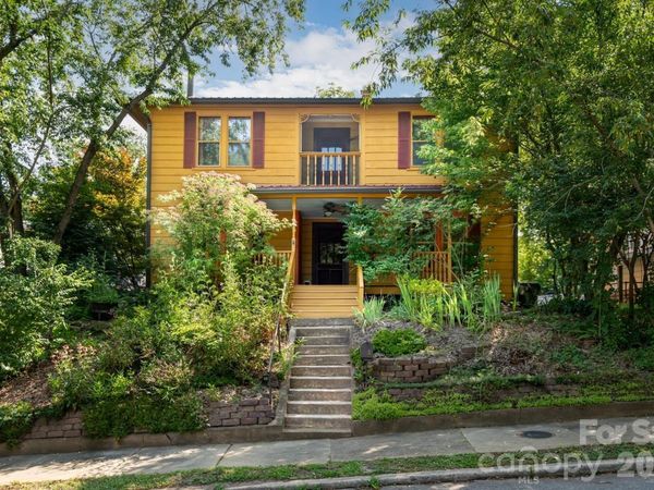 3 Woodlawn Avenue, Asheville, NC 28801